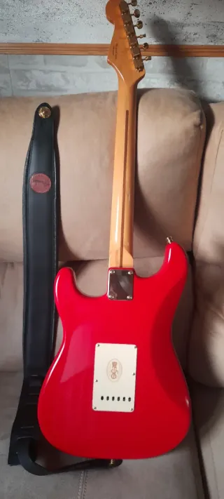 Guitarra Eléctrica Roja