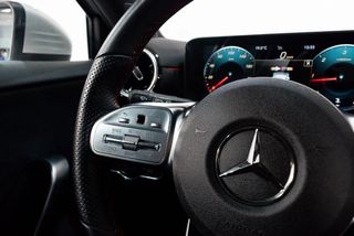 Mercedes Clase A CLASE A 180D 115CV AMG LINE AUTOMATICO