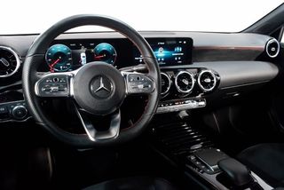 Mercedes Clase A CLASE A 180D 115CV AMG LINE AUTOMATICO