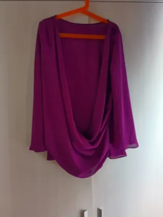 Camisa Zara morada escote trasero