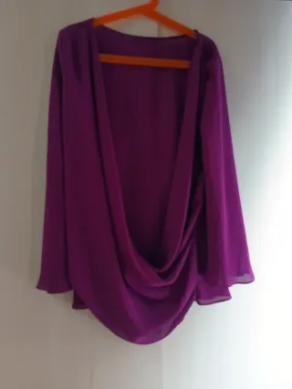 Camisa Zara morada escote trasero