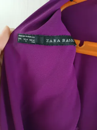 Camisa Zara morada escote trasero