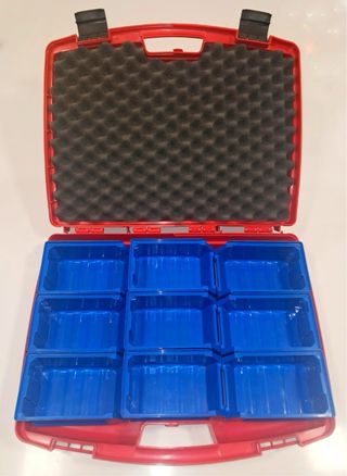 Maleta de plástico roja