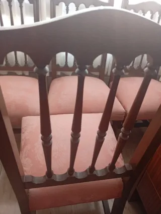 Conjunto de 4 sillas de madera maciza