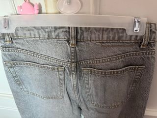 Pantalón Bershka gris talla 32