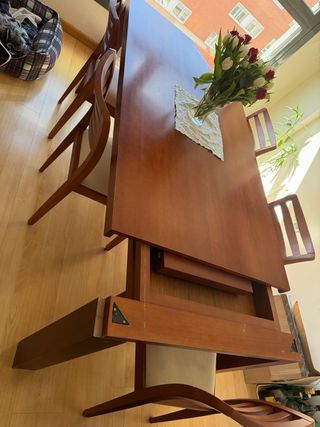 Mesa y 4 Sillas Comedor Madera