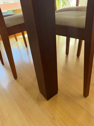 Mesa y 4 Sillas Comedor Madera