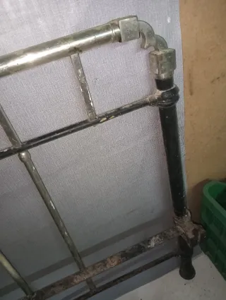 Cabeceros de cama antiguos metálicos