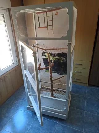 Jaula grande para pájaros