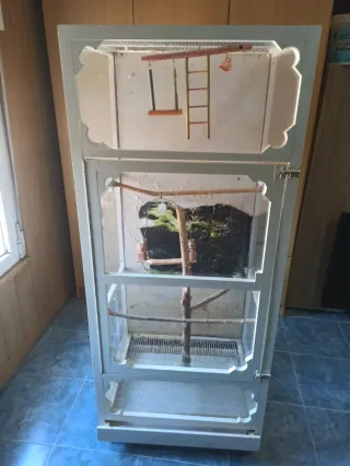 Jaula grande para pájaros