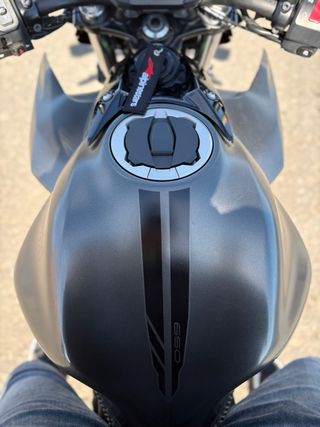 Kawasaki Z650 Año 2023