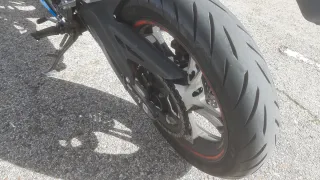 Zontes Z2 Naked Moto Negra y Azul