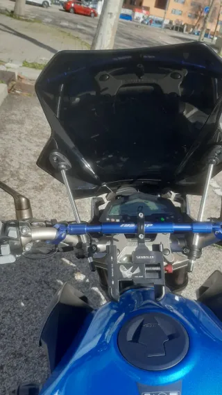 Zontes Z2 Naked Moto Negra y Azul