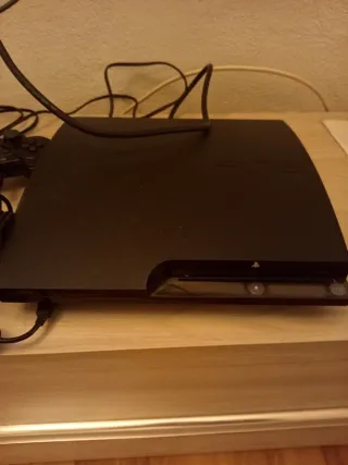 PS3 Slim Sony + Joystick Nero