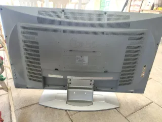 LG 32" LCD (NO SMART TV)
