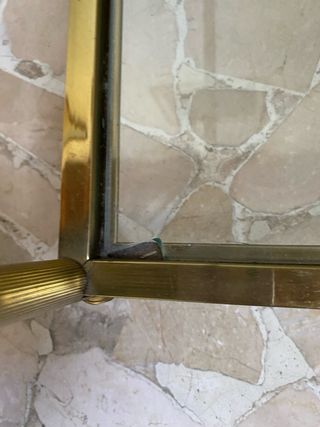 Conjunto mesas centro cristal y metal dorado