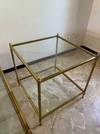 Conjunto mesas centro cristal y metal dorado