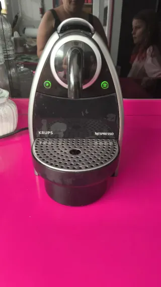 Cafetera Nespresso Plata