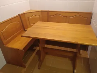 Bancada de madera esquinera+ mesa comedor+sillas