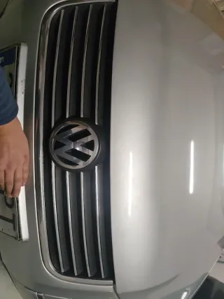 Moldura cromada rejilla VW Passat