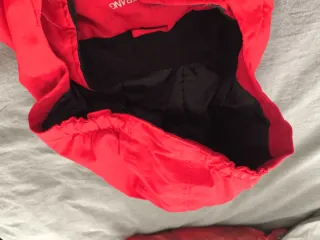 Chaqueta de esquí roja, talla 14.