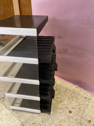 Mueble expositor 4 estantes extraibles