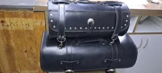 Baúles de moto negros