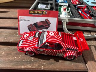 Lote 8 coches Scalextric , con el maletin incluido