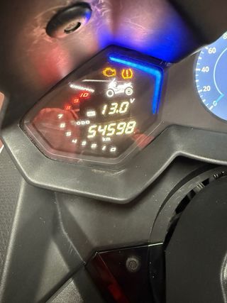 Kymco AK 550 Blanca Maxi Scooter 55 mil kilometros