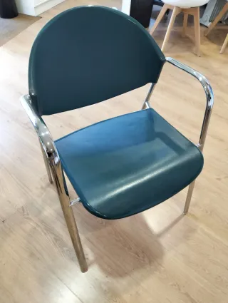 6 Sillas de Oficina y Banco de Espera