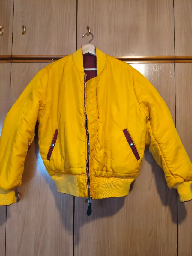 Chaqueta Bomber Alpha Industries x Dr. Martens