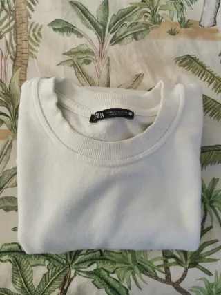 4 sudaderas de marcas Pull&Bear, H&M, Zara