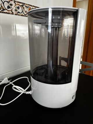Humidificador ARTROM Blanco y Transparente