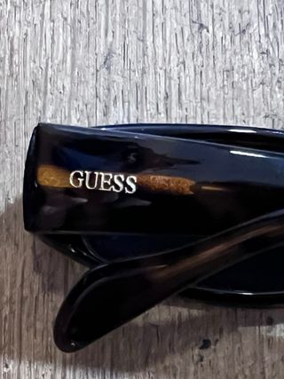 Óculos de Sol Guess Vintage "Muse" – Estilo Y2K