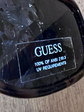 Óculos de Sol Guess Vintage "Muse" – Estilo Y2K