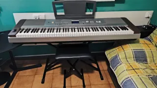 Piano Yamaha DGX-640 Portátil