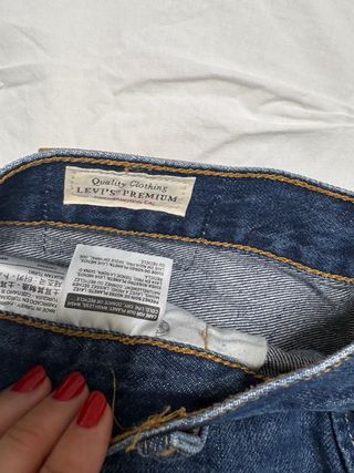 Shorts Levi's vaqueros rotos TALLA W27