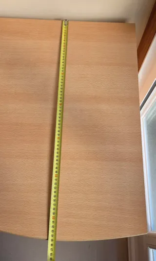 Escritorio color madera clara