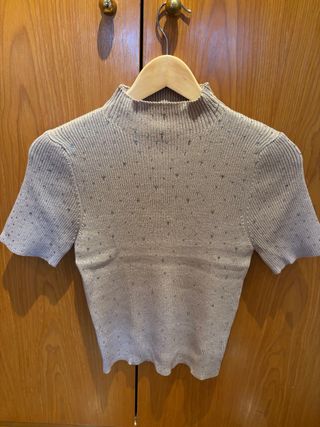 Jersey beige plateado con pedrería