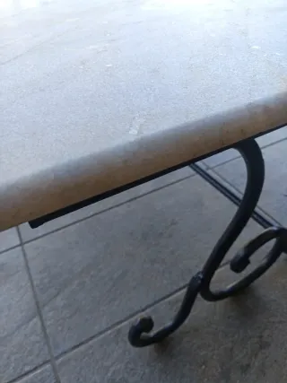 Tavolo in ferro battuto e marmo