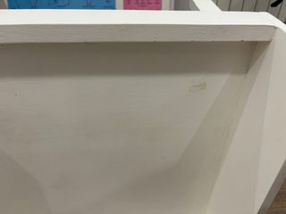 Estantería blanca tipo escalera