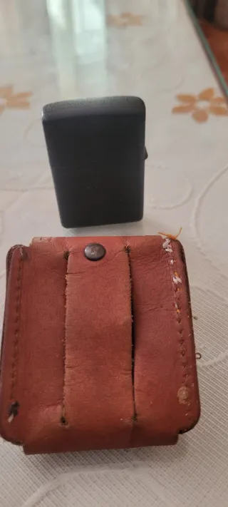 Mechero Zippo Negro con funda US