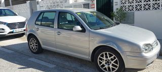 Volkswagen Golf V5 del año 1999.110 CV