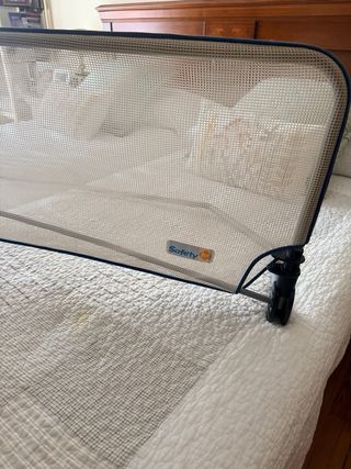 Barrera de seguridad para cama infantil