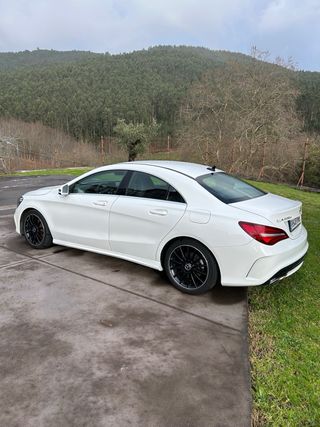 Mercedes Benz CLA 220d