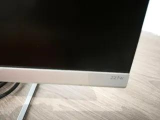 Pantalla HP 22fw + Teclado y Ratón Inalámbrico
