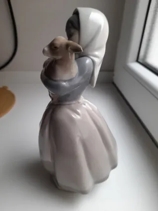 Lladro Pastora con corderito