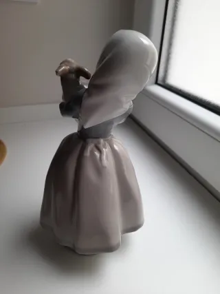 Lladro Pastora con corderito