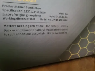 Altavoz Portátil Bumblebee Dorado
