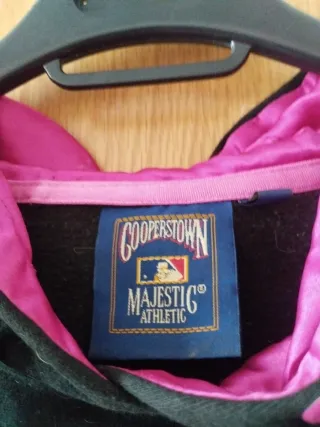 Sudadera Yankees Negra con Capucha y bolsillos